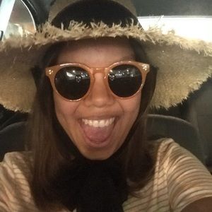 Meet your Posher, Alondra